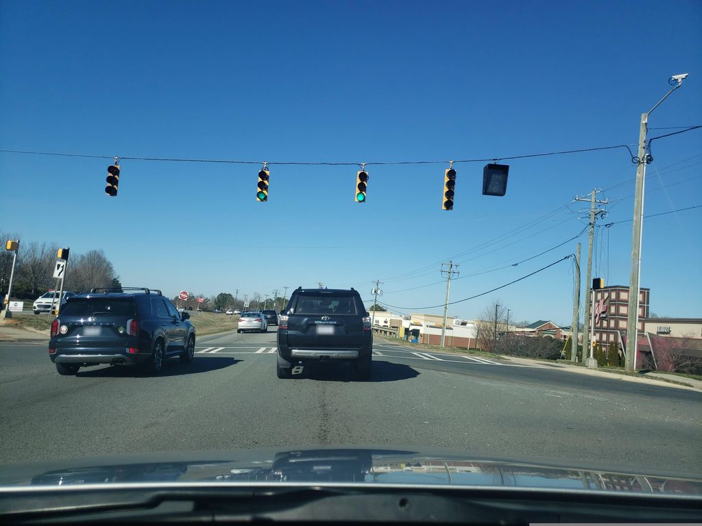 Bridgehampton Club, Charlotte — Street-level view — Mapillary