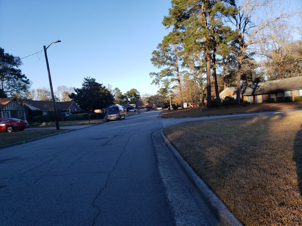 Colonial Village, Savannah — Street-level view — Mapillary