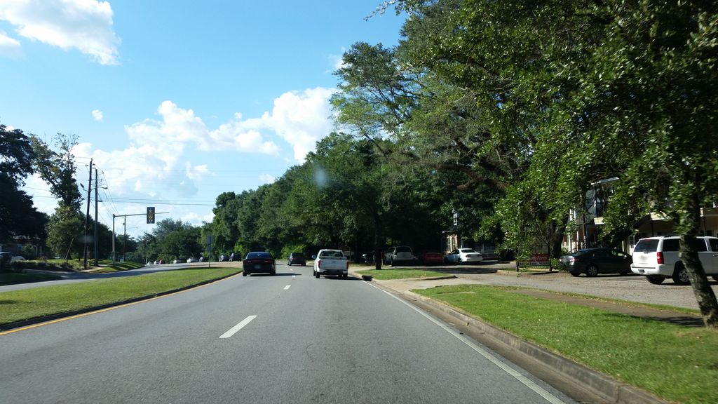 Country Club Estates, Mobile — Street-level view — Mapillary