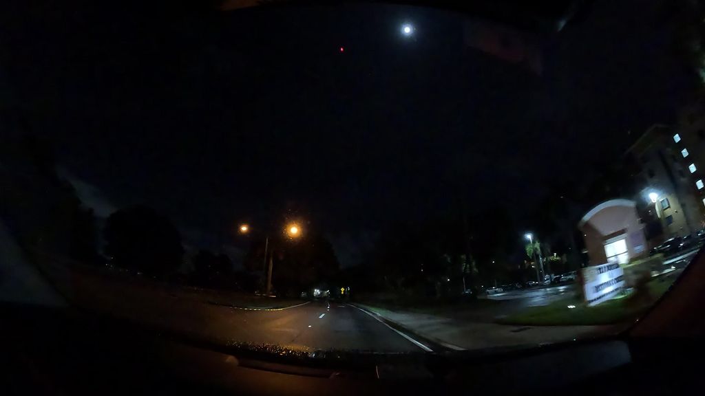 Fontainebleau, Fountainebleau — Street-level view — Mapillary
