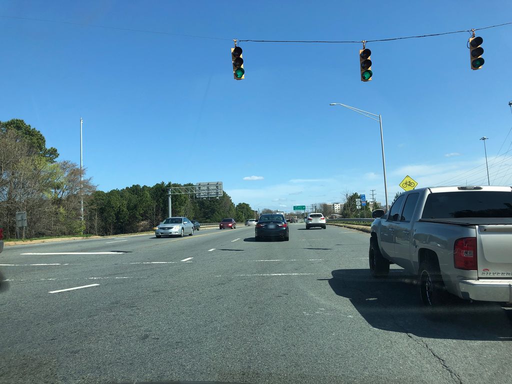 Henderson Oaks, Charlotte — Street-level view — Mapillary