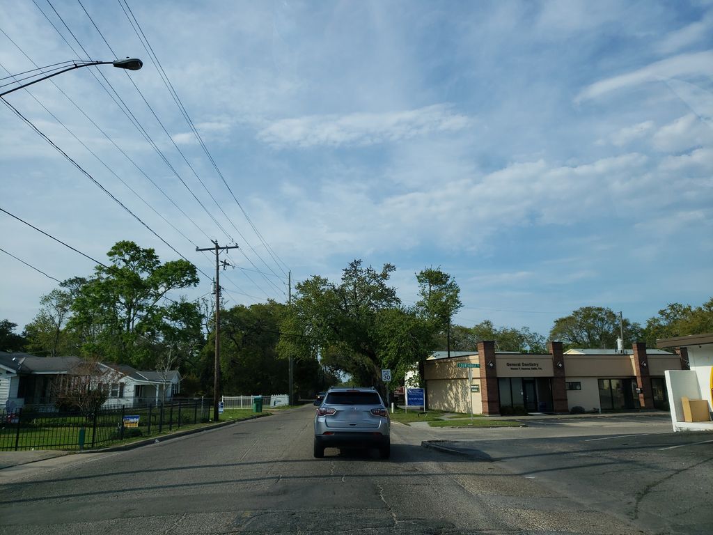 Pineville, Gulfport — Street-level view — Mapillary