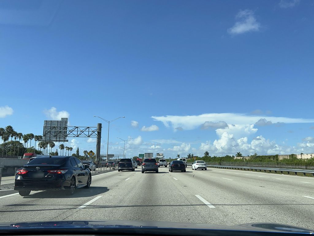 Ro-Len Lake Gardens, Pembroke Park — Street-level view — Mapillary