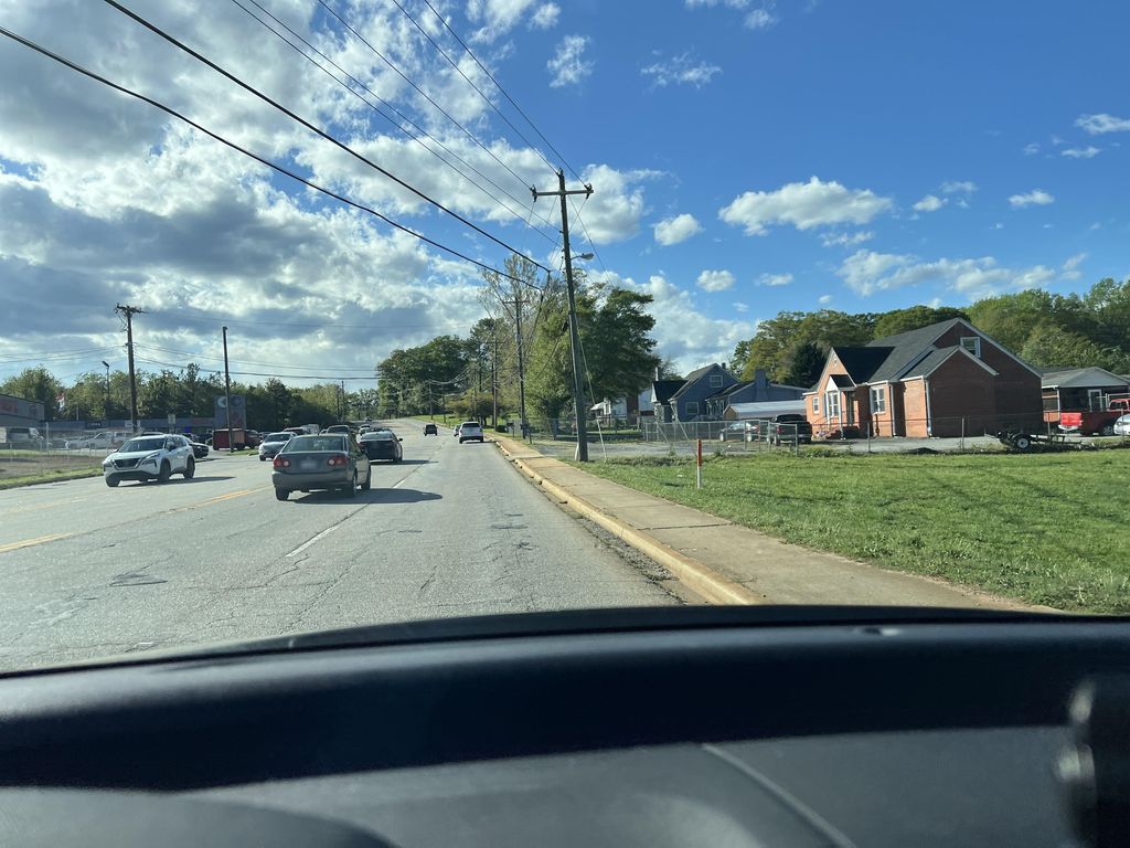 Southeast Berea, Greenville — Street-level view — Mapillary