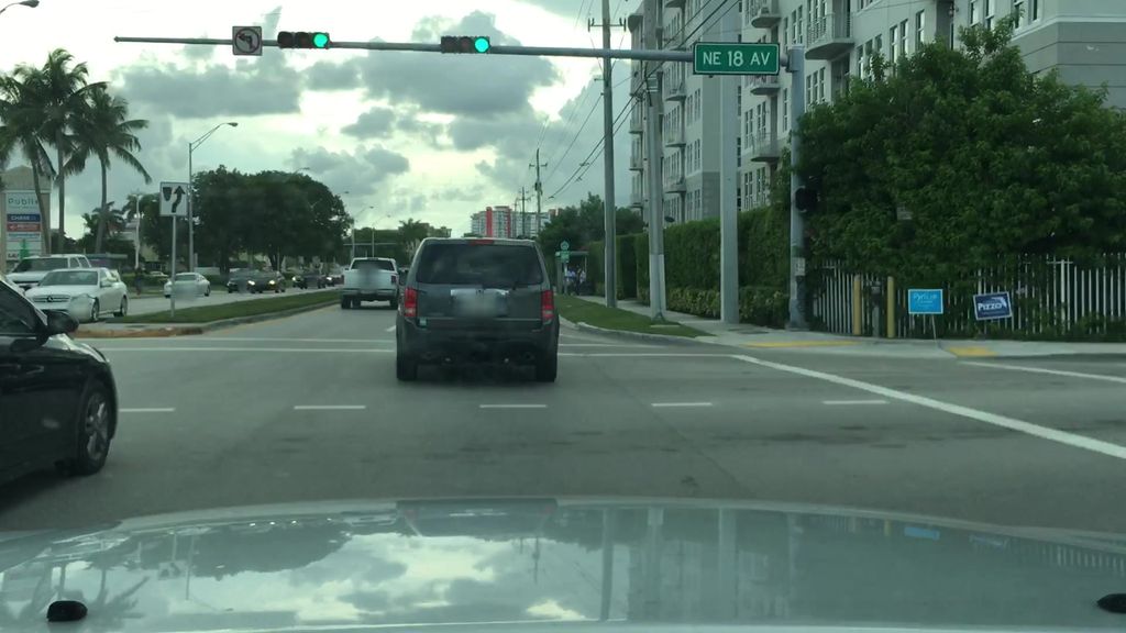 Southeast Presidential Estates, Ojus — Street-level view — Mapillary