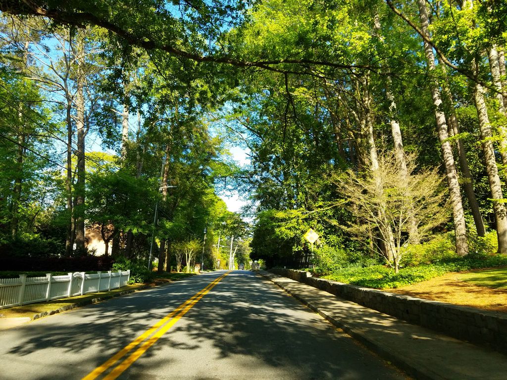 Wesley Battle, Atlanta — Street-level view — Mapillary