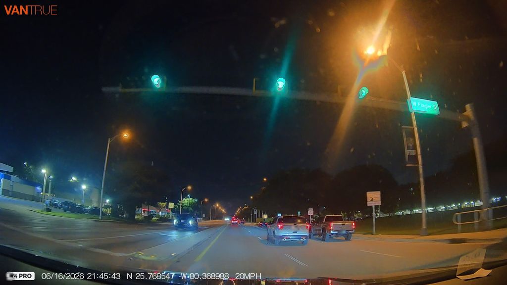 West Fountainebleau, Fountainebleau — Street-level view — Mapillary