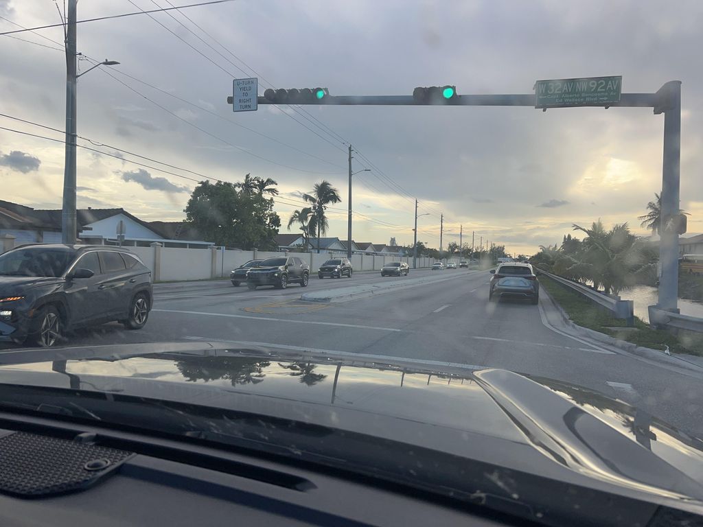West Hialeah Gardens, Hialeah Gardens — Street-level view — Mapillary