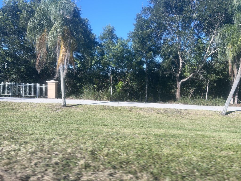 West Pembroke Pines 6, Pembroke Pines — Street-level view — Mapillary