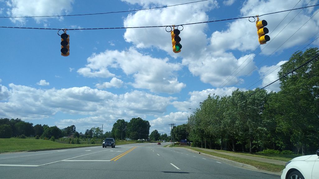 Yorktown, Kernersville — Street-level view — Mapillary